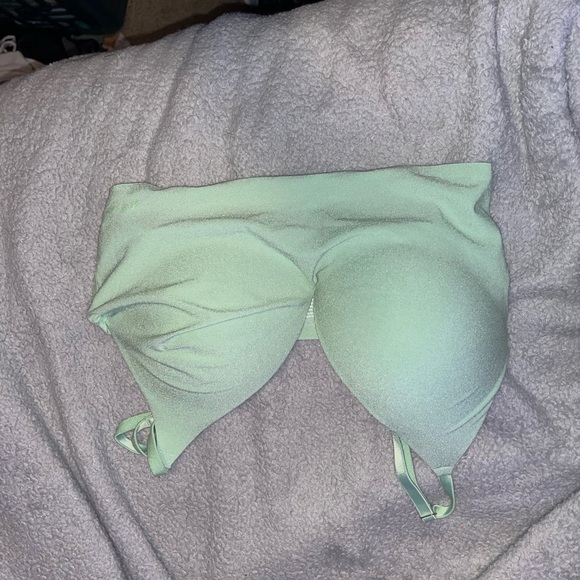 Pink brand bras - Picture 3 of 4